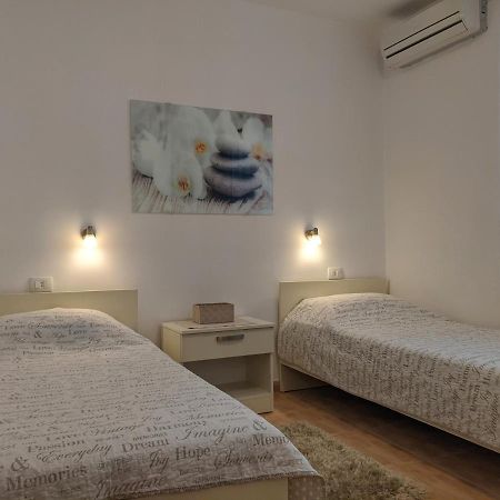 Mirjana & Ivo Apartment Makarska Luaran gambar