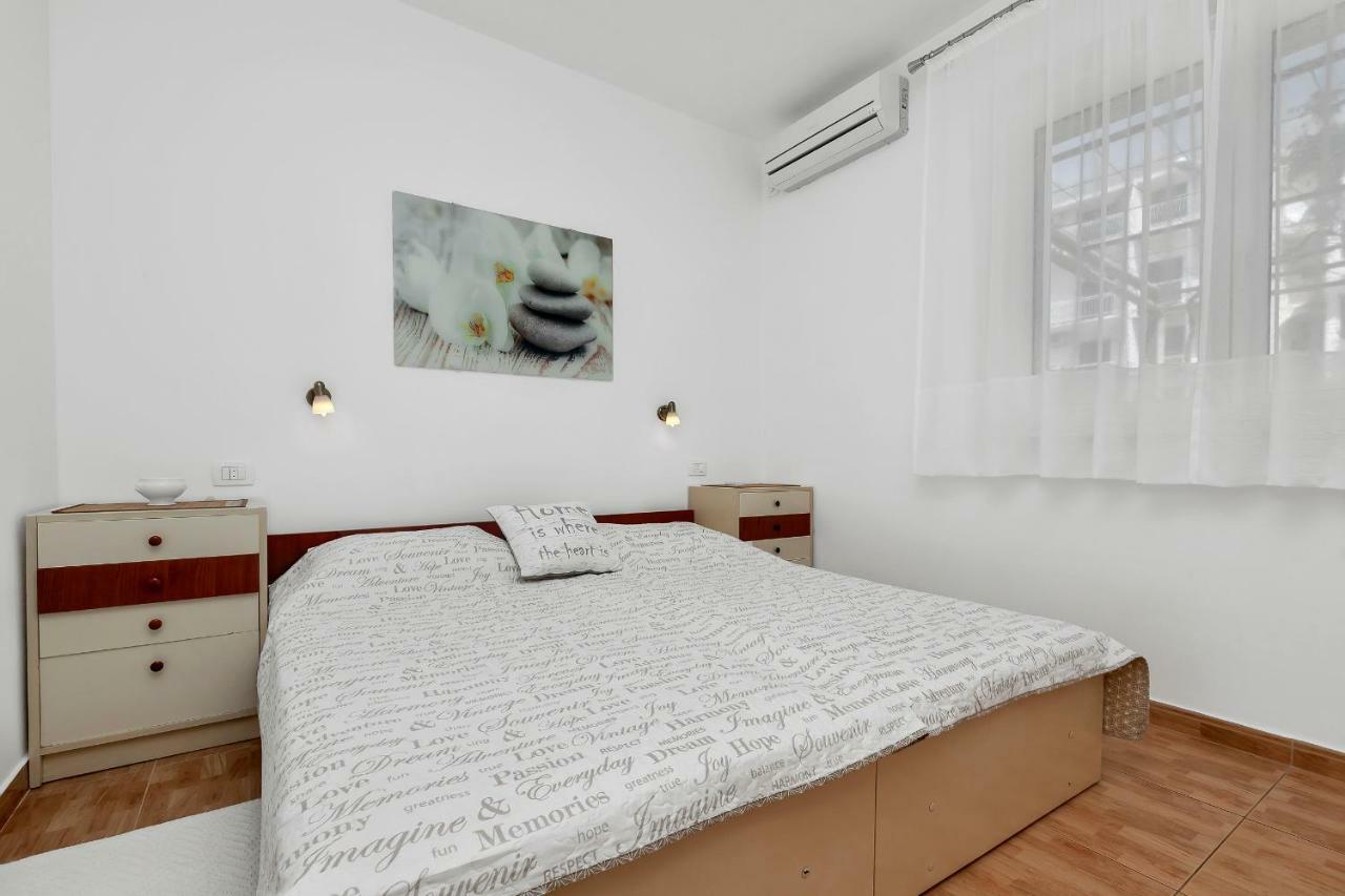 Mirjana & Ivo Apartment Makarska Luaran gambar
